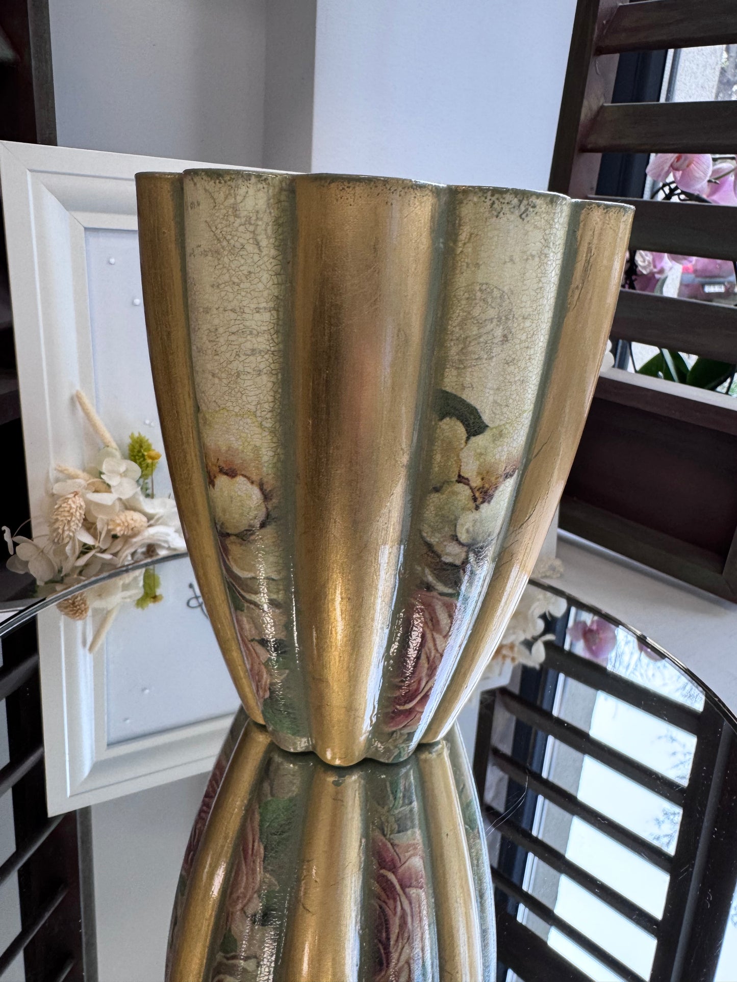 Vază “Vintage Roses | Olive Elegance” - UNICAT