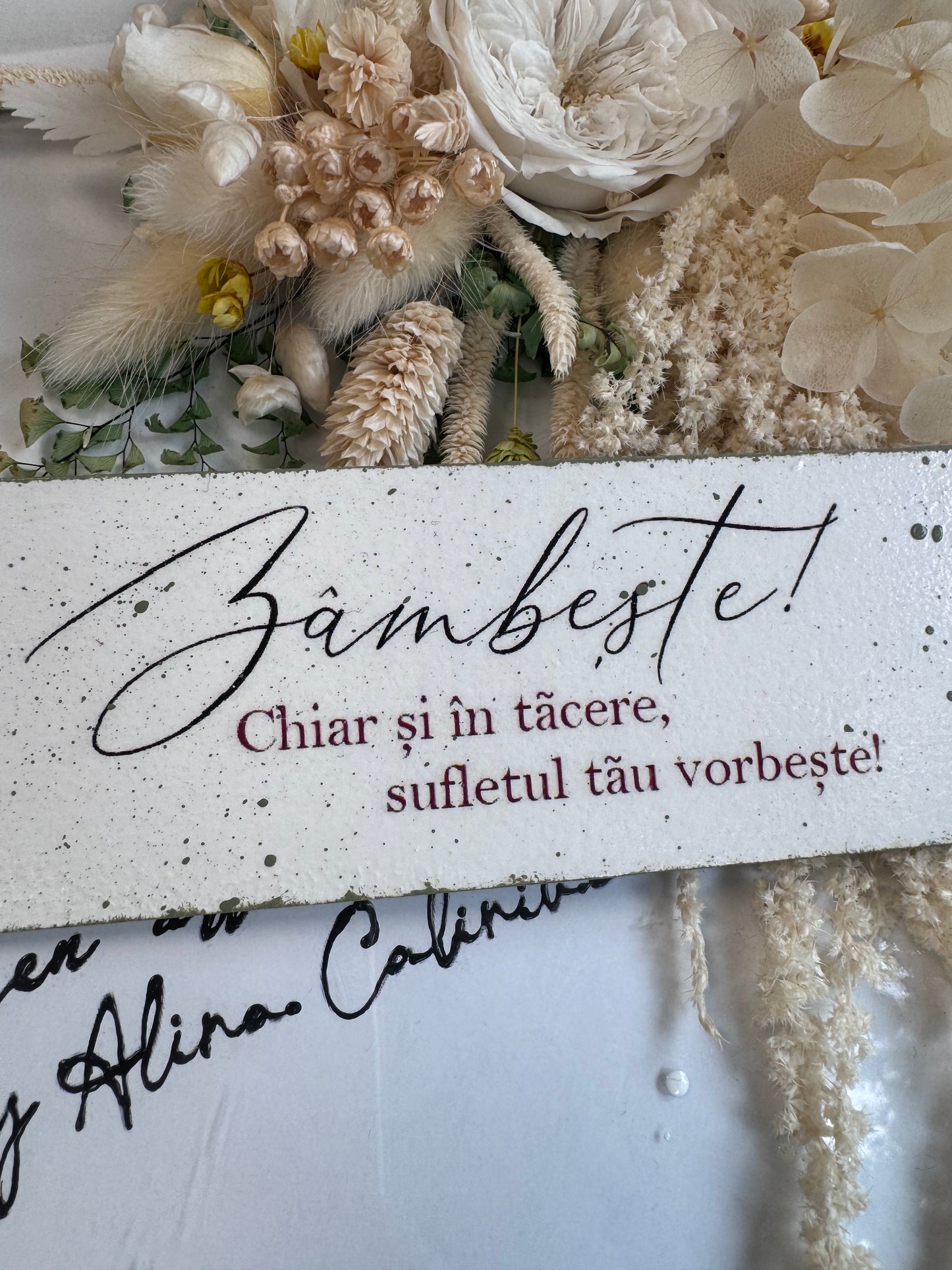 Semn de carte “ZÂMBEȘTE”