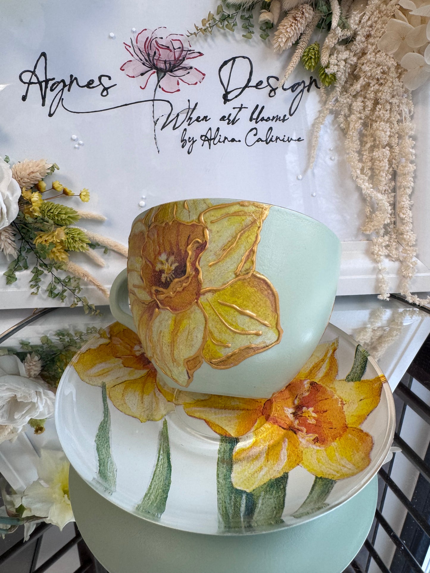 Cană unicat “LUMINĂ DE NARCISĂ”