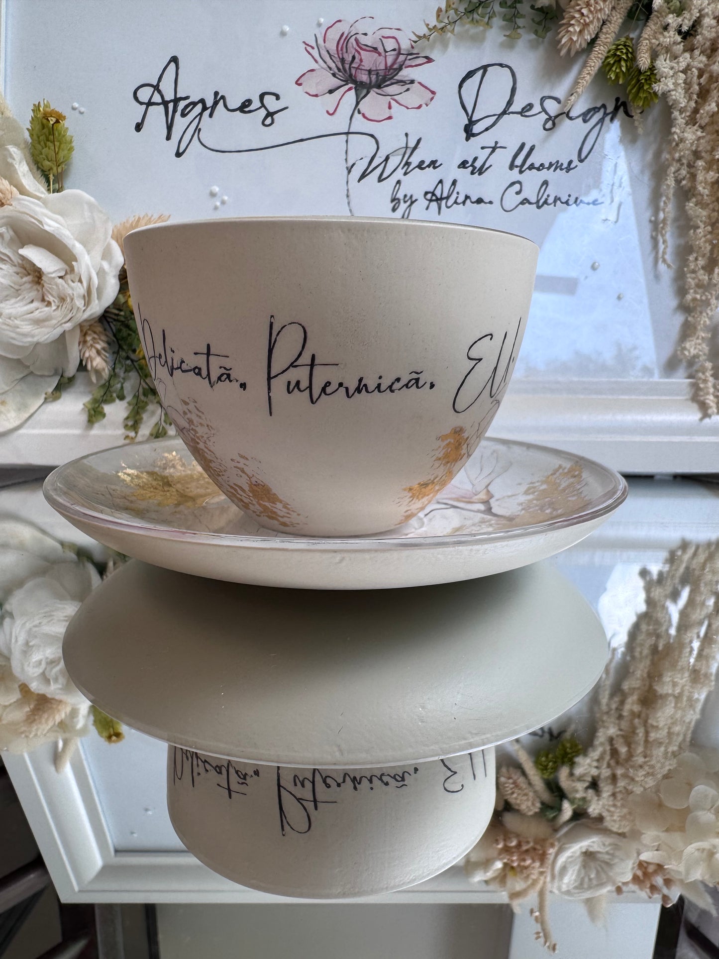 Cană de cafea “DELICATĂ. PUTERNICĂ. EU.” - Colecție nouă UNICAT