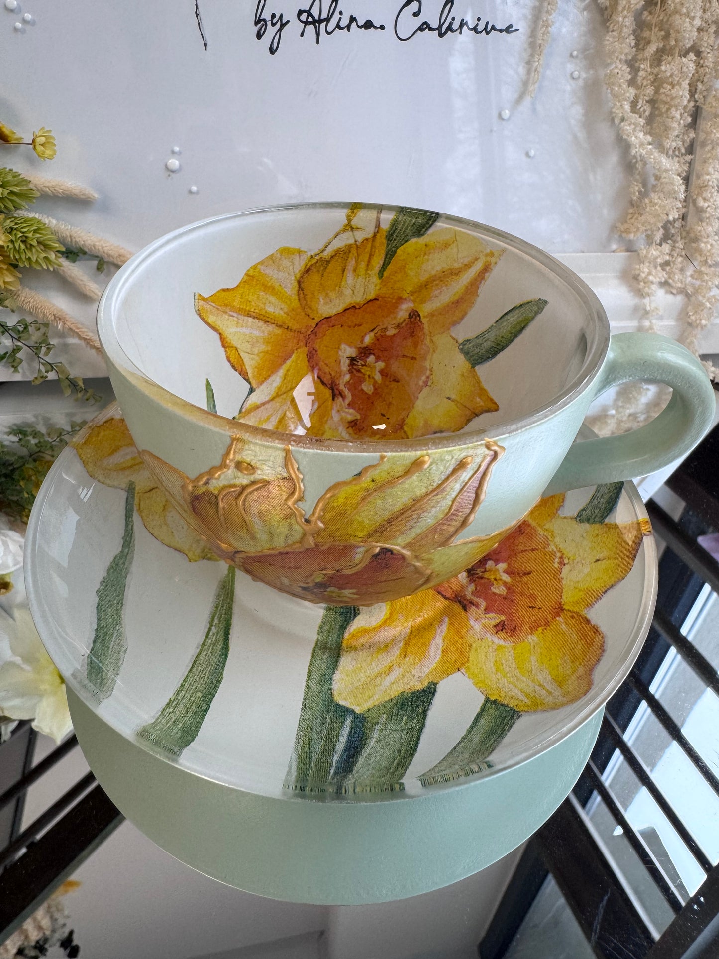 Cană unicat “LUMINĂ DE NARCISĂ”