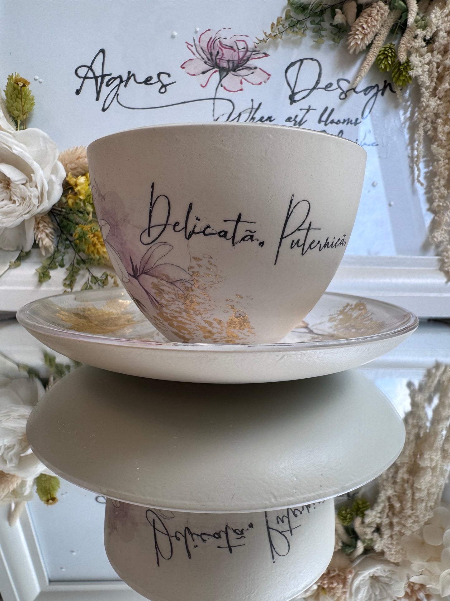 Cană de cafea “DELICATĂ. PUTERNICĂ. EU.” - Colecție nouă UNICAT