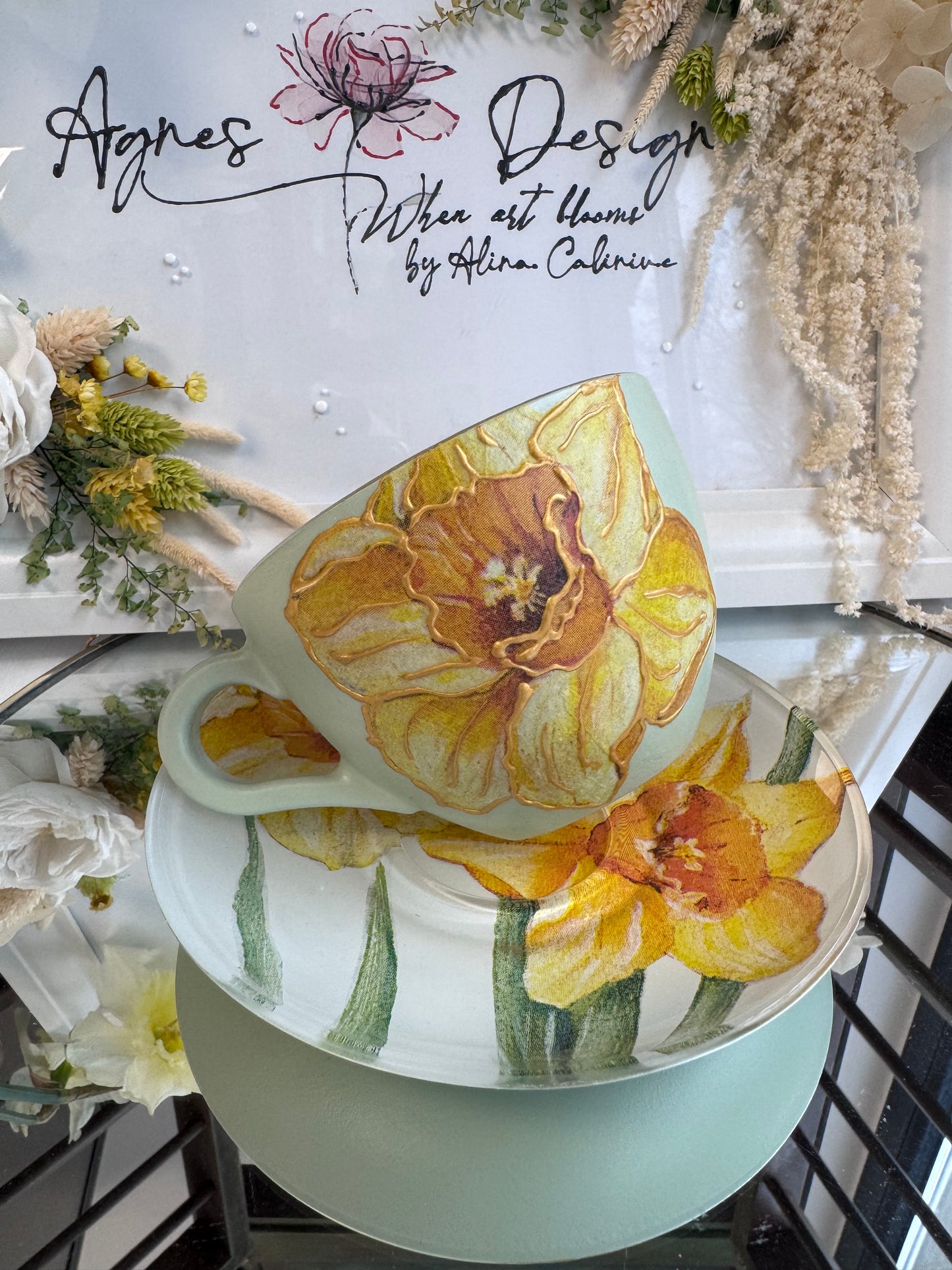 Cană unicat “LUMINĂ DE NARCISĂ”