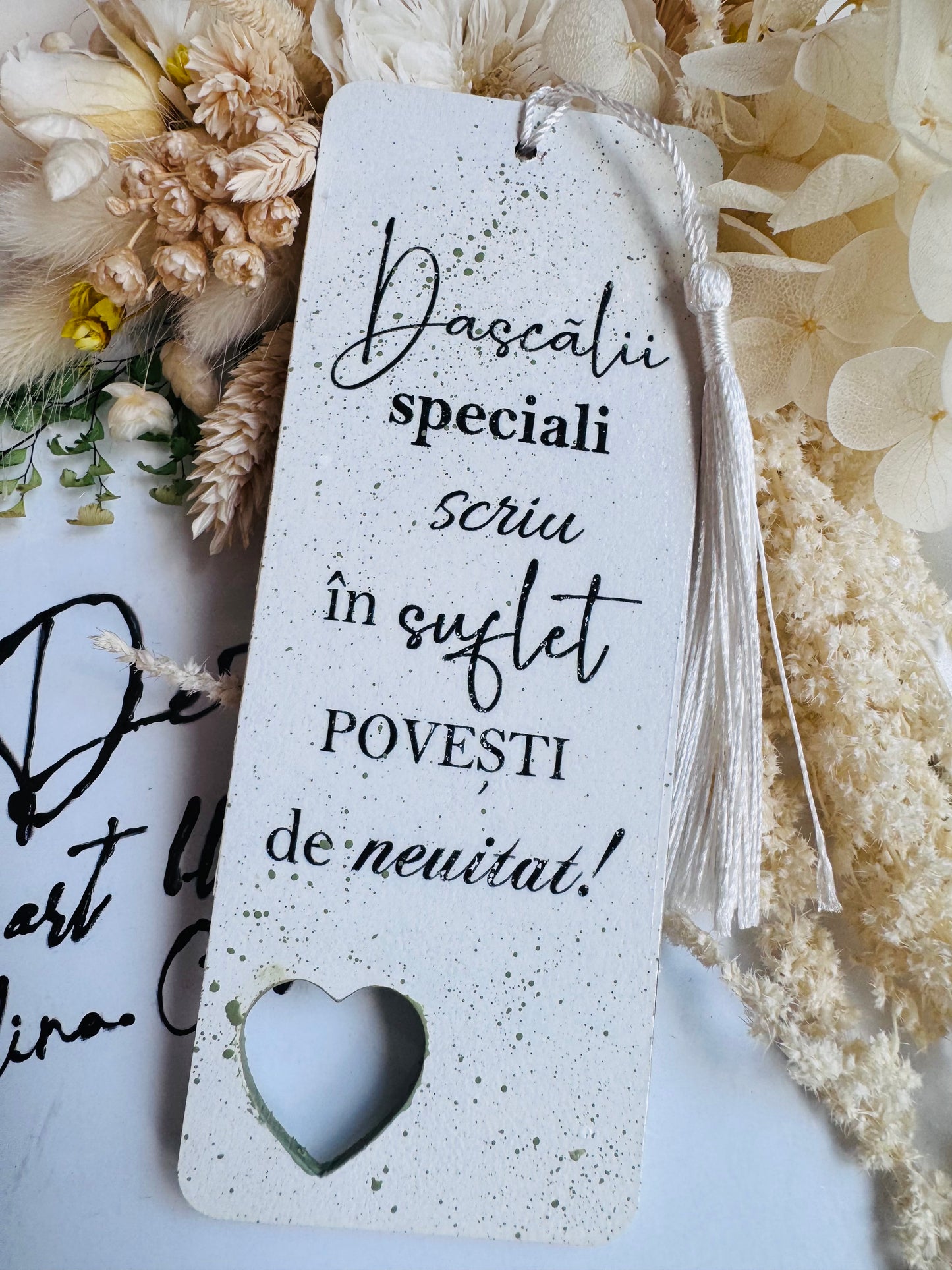 Semn de carte pentru profesori “PETALE DE RECUNOȘTINȚĂ”