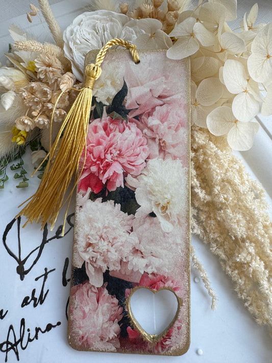 Semn de carte “Înflorești între bujori”