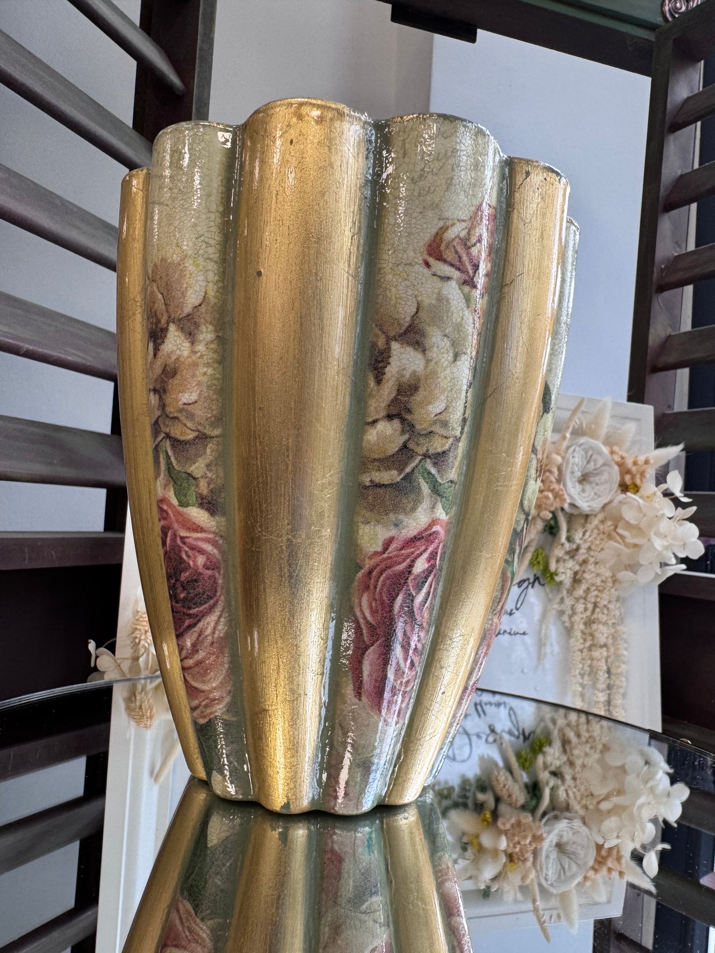 Vază “Vintage Roses | Olive Elegance” - UNICAT