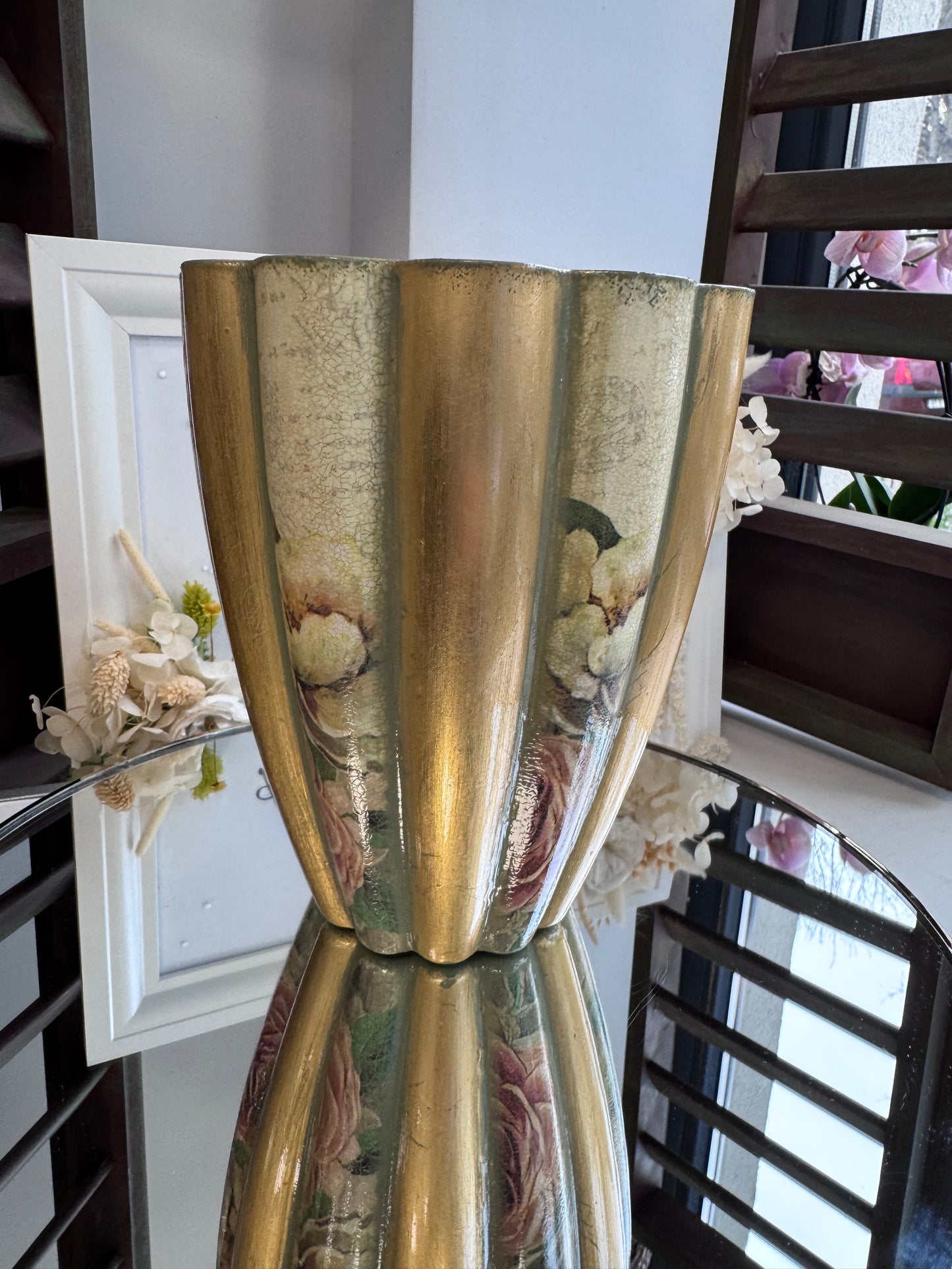 Vază “Vintage Roses | Olive Elegance” - UNICAT
