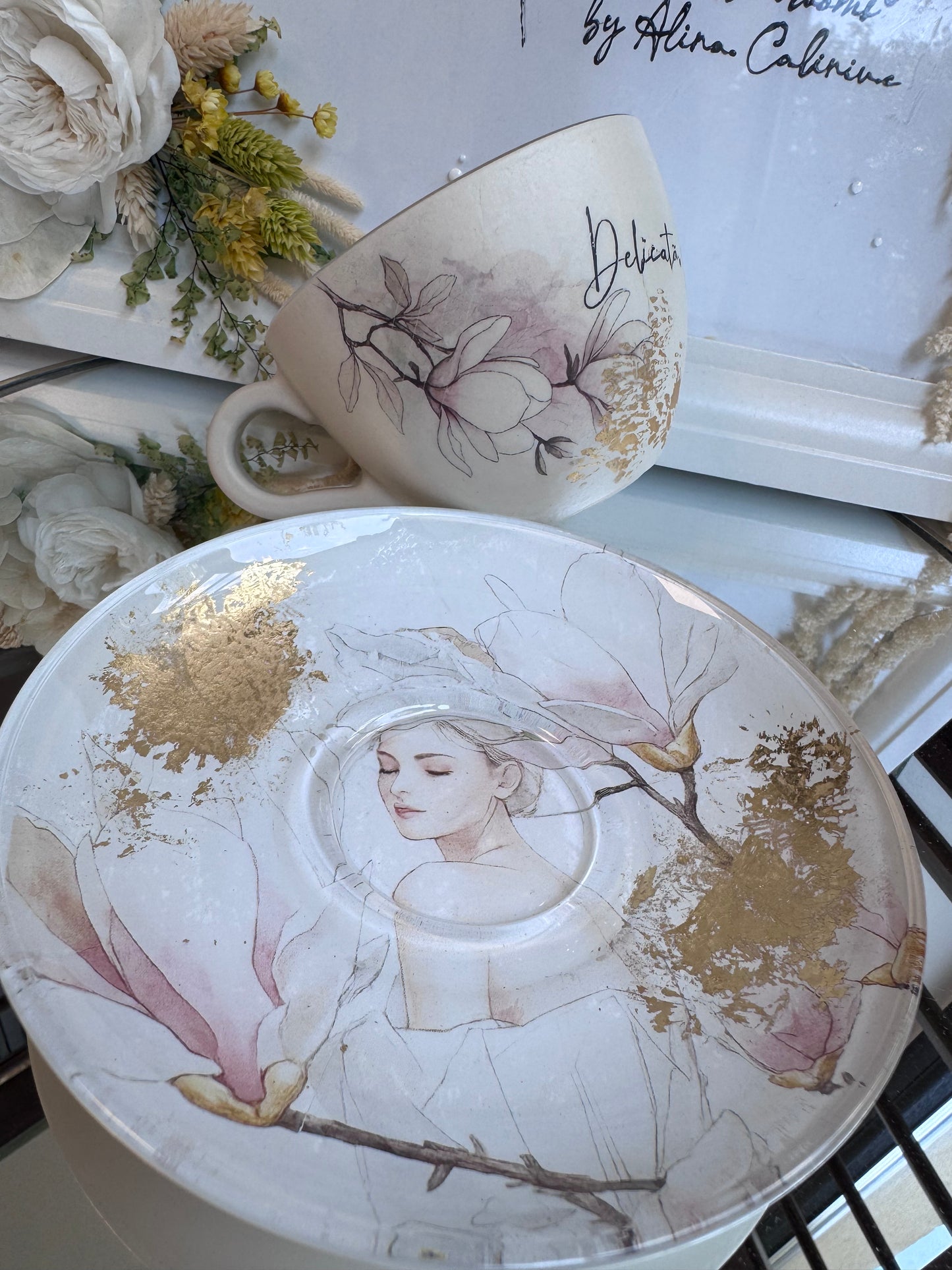 Cană de cafea “DELICATĂ. PUTERNICĂ. EU.” - Colecție nouă UNICAT