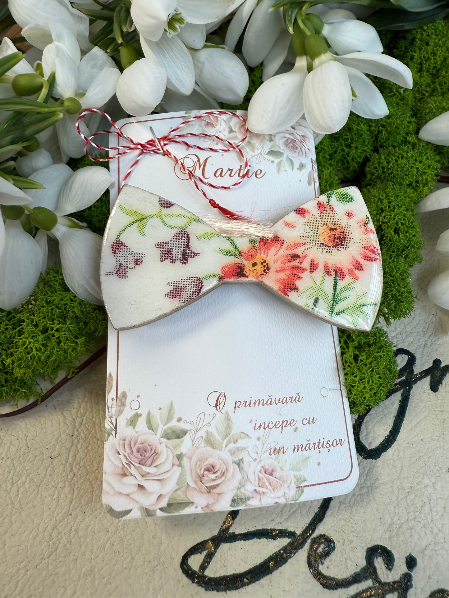 Mărțișor Handmade „Papion Floral” - Broșă