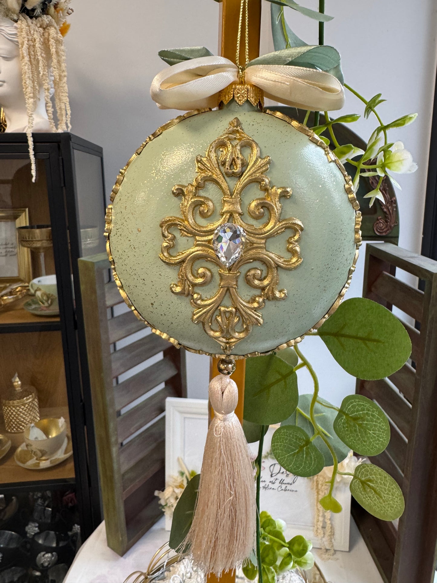 Glob Colecția „Inspirație Verde” – Eleganță Clasică cu Accente Aurii UNICAT