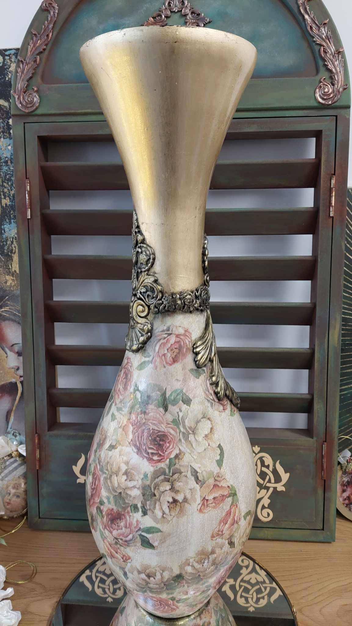 Vază ”Gold & Vintage Roses” UNICAT - mare