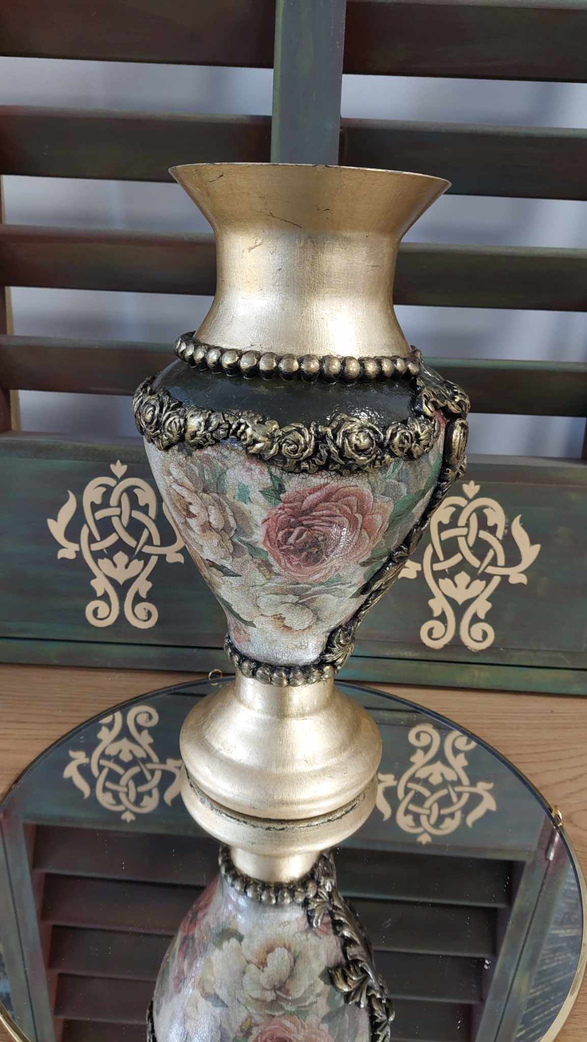 Vază ”Gold & Vintage Roses” UNICAT - medie